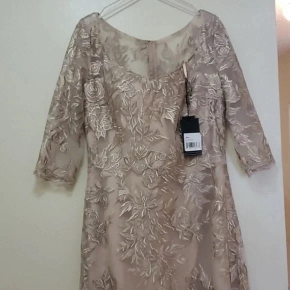 La Femme Lace V Neck A-Line Dress - Picture 6 of 8